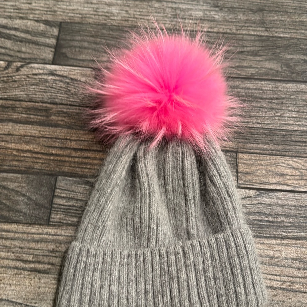Pompom hat